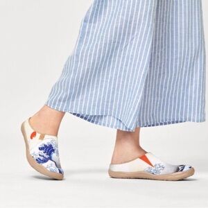 Womens Size 7 UIN Slipper Mule Shoes Great Wave off Kanagawa slipper